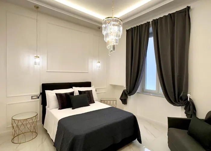 Ferdinando's * نابولي