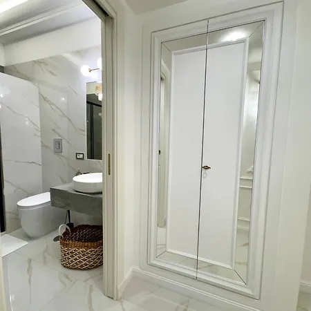 Ferdinando's Apartment